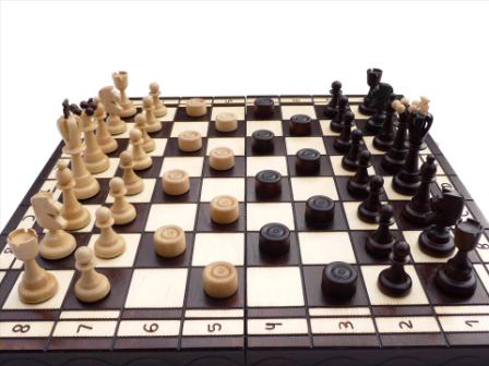 Районные соревнования по шашкам и шахматам.